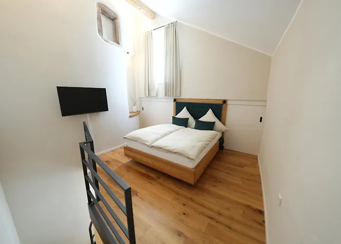 Charmantes Chateau Lichter - Alte Schmiede