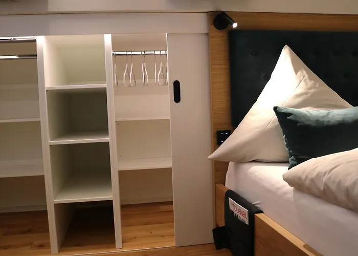 Charmantes Chateau Lichter - Alte Schmiede Villa *